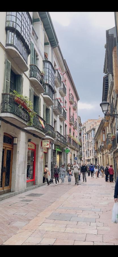 Piso En El Emblematico Barrio Antiguo De Oviedo Lägenhet Exteriör bild